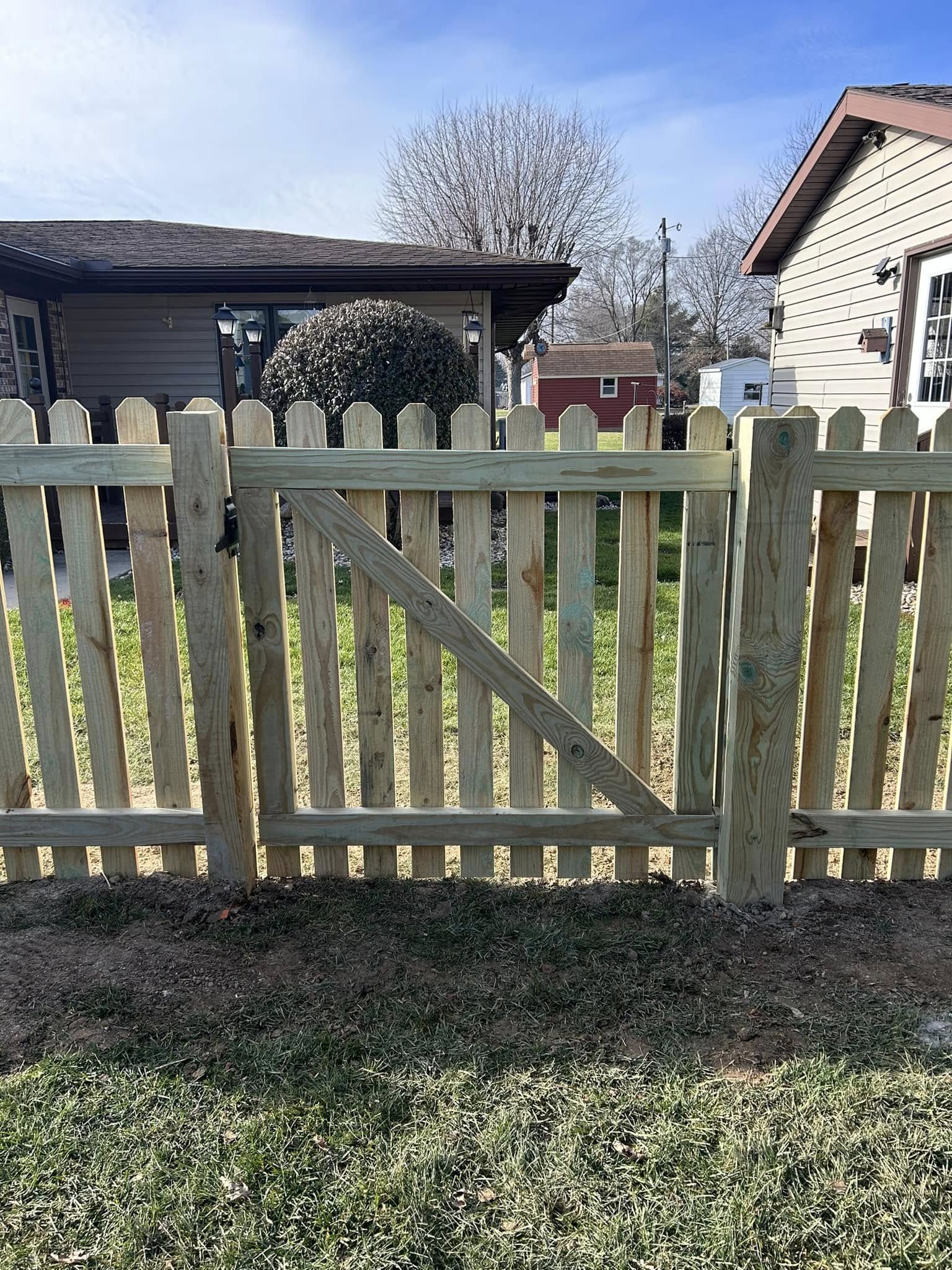 Lafayette Picket Fences | Doin' It Wells